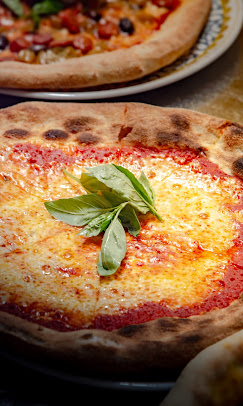 Pizza Margherita, la classique de la maison Damarina